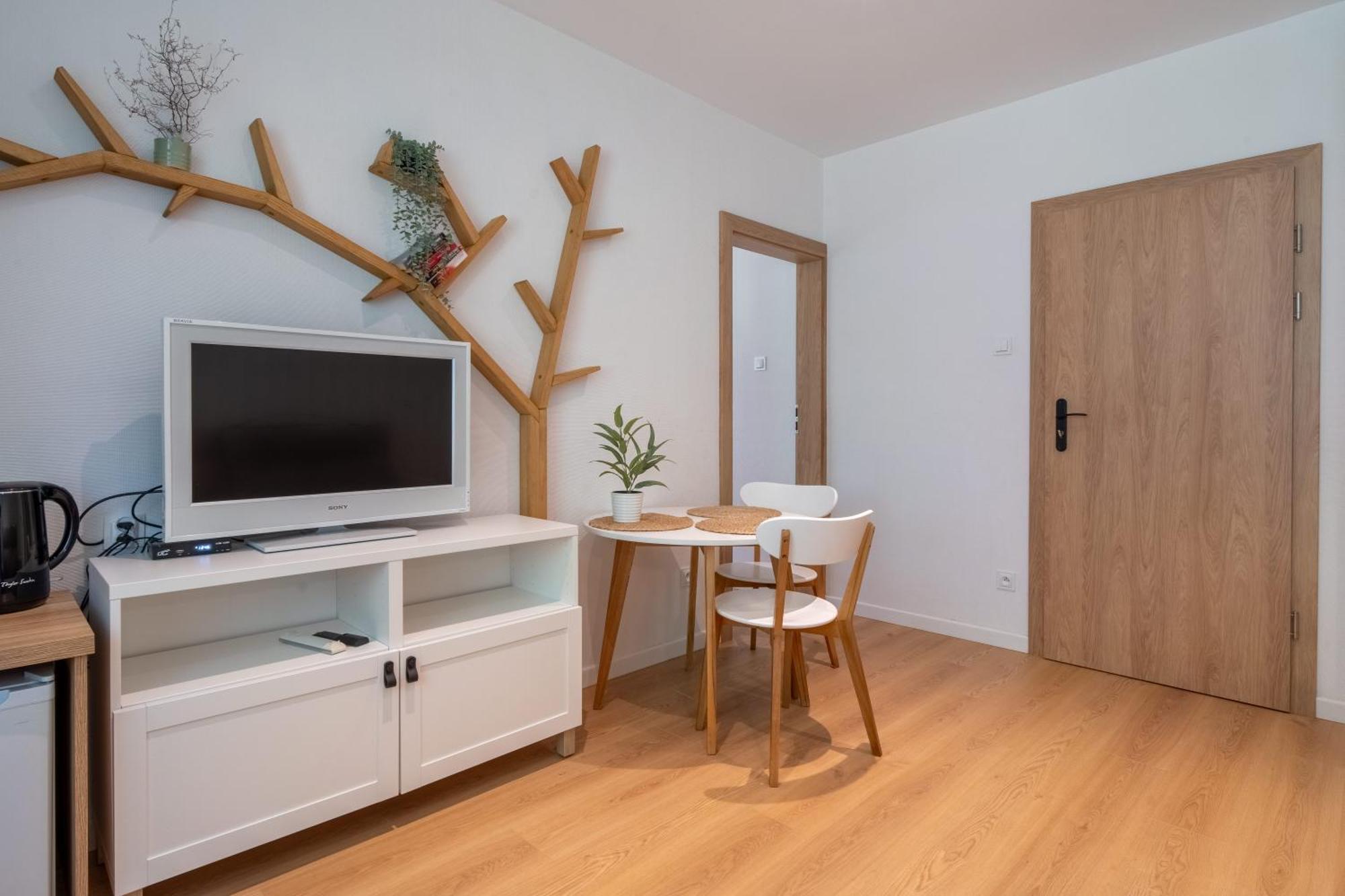 Hotel O.W. Zacisze, Okoniny Śliwice Zewnętrze zdjęcie